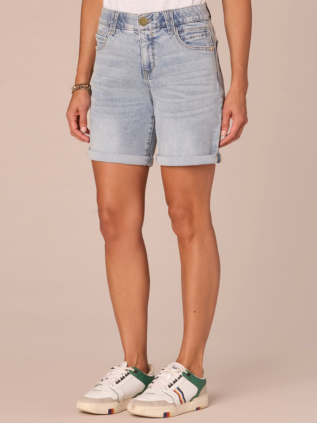"Ab"solution Mid-Rise 7-Inch Inseam Shorts with Roll Cuff