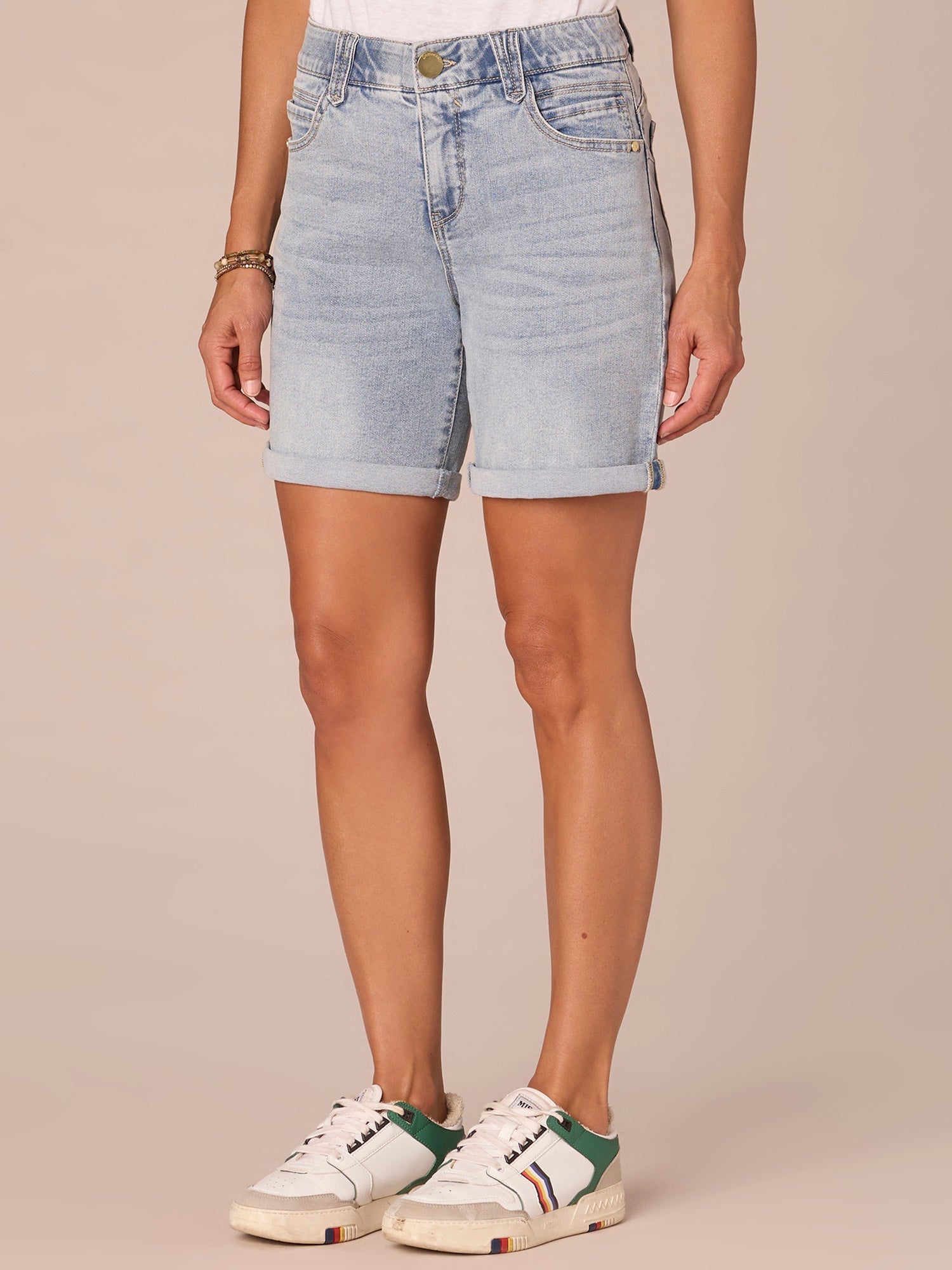 "Ab"solution Mid-Rise 7-Inch Inseam Shorts with Roll Cuff