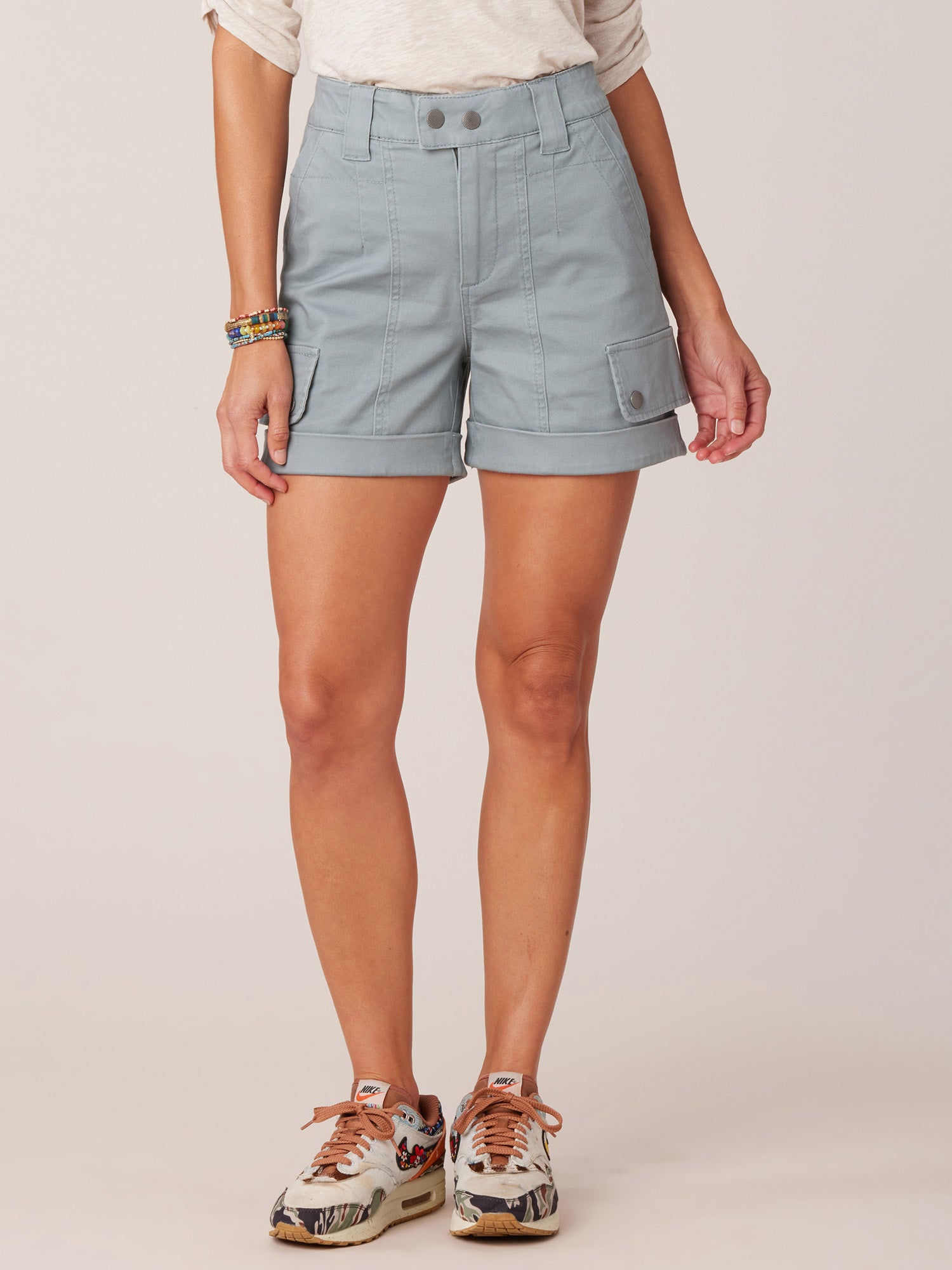 "Ab"solution Skyrise 4.5" Inseam Double Button Cargo Short