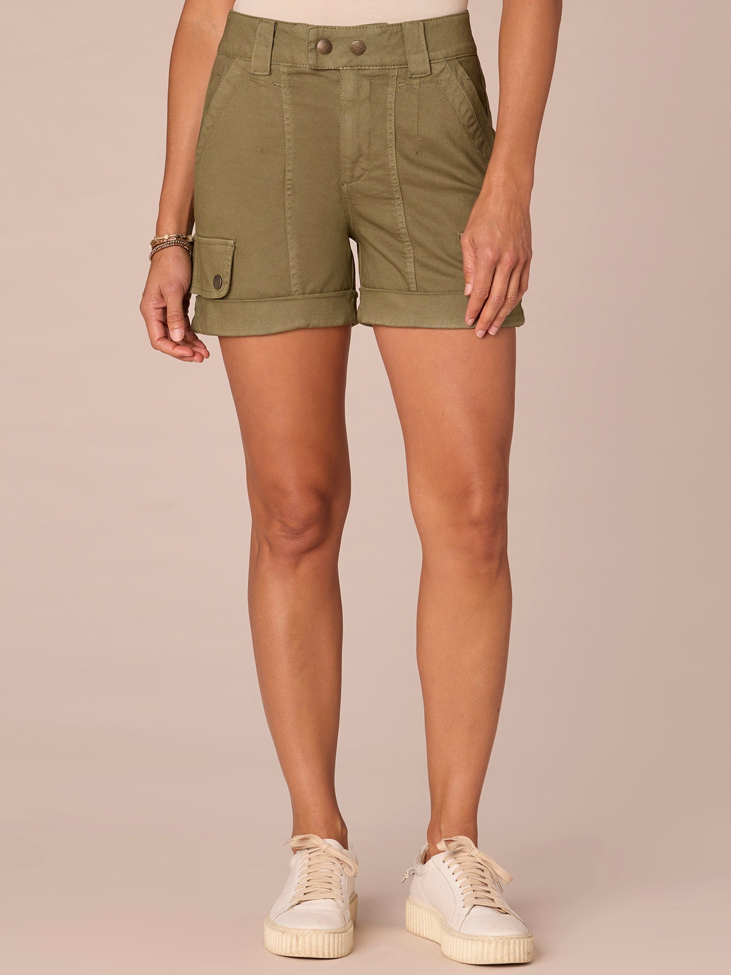 "Ab"solution Skyrise 4.5" Inseam Double Button Cargo Short