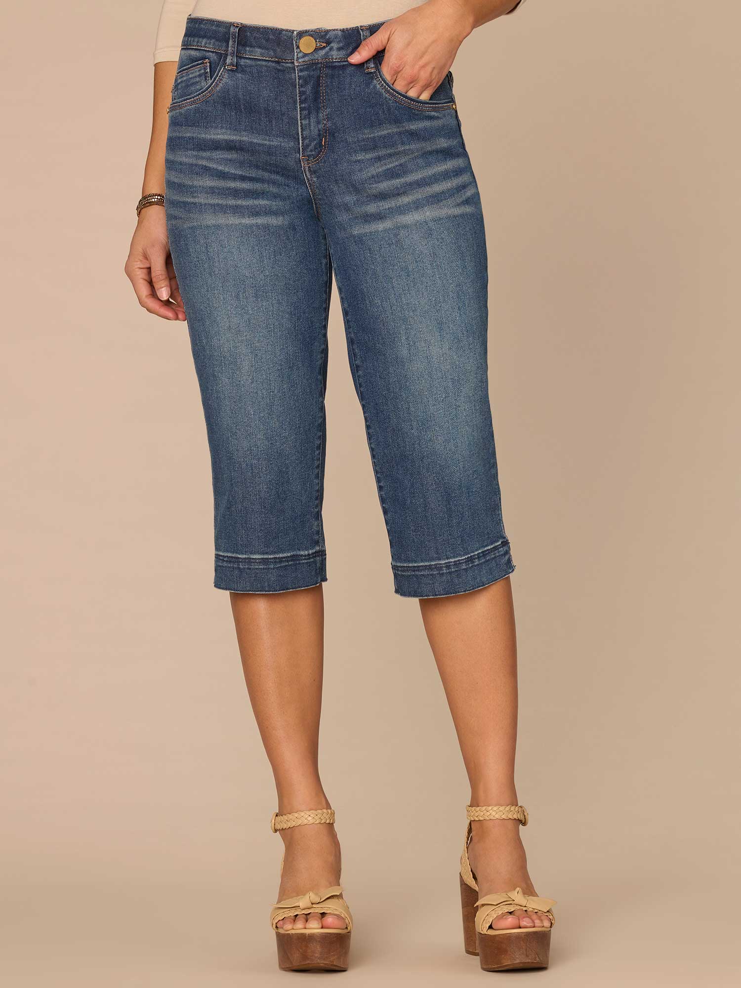 "Ab"solution® Mid-Rise 3D Embroidered Bow Pocket Skimmer Jeans