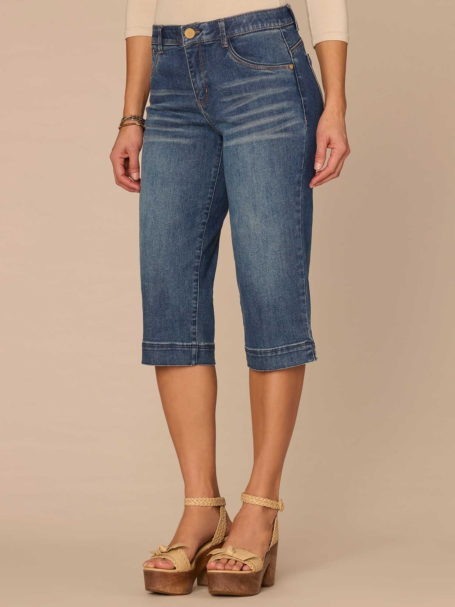 "Ab"solution® Mid-Rise 3D Embroidered Bow Pocket Skimmer Jeans