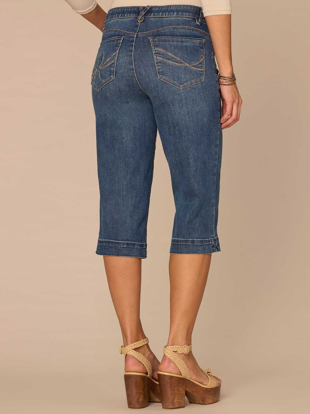 "Ab"solution® Mid-Rise 3D Embroidered Bow Pocket Petite Skimmer Jeans