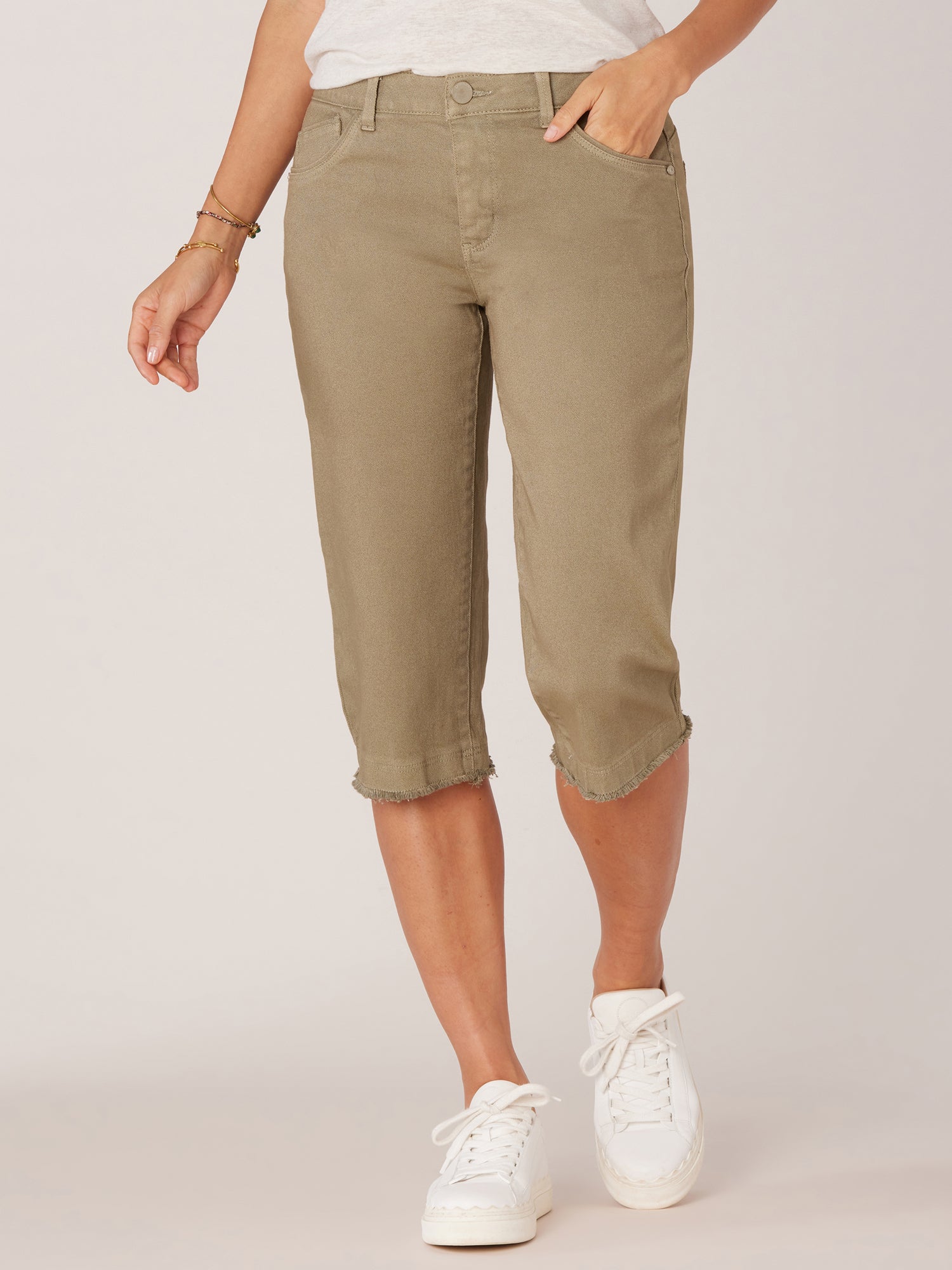 "Ab"solution Petite Mid-Rise Skimmer Pant