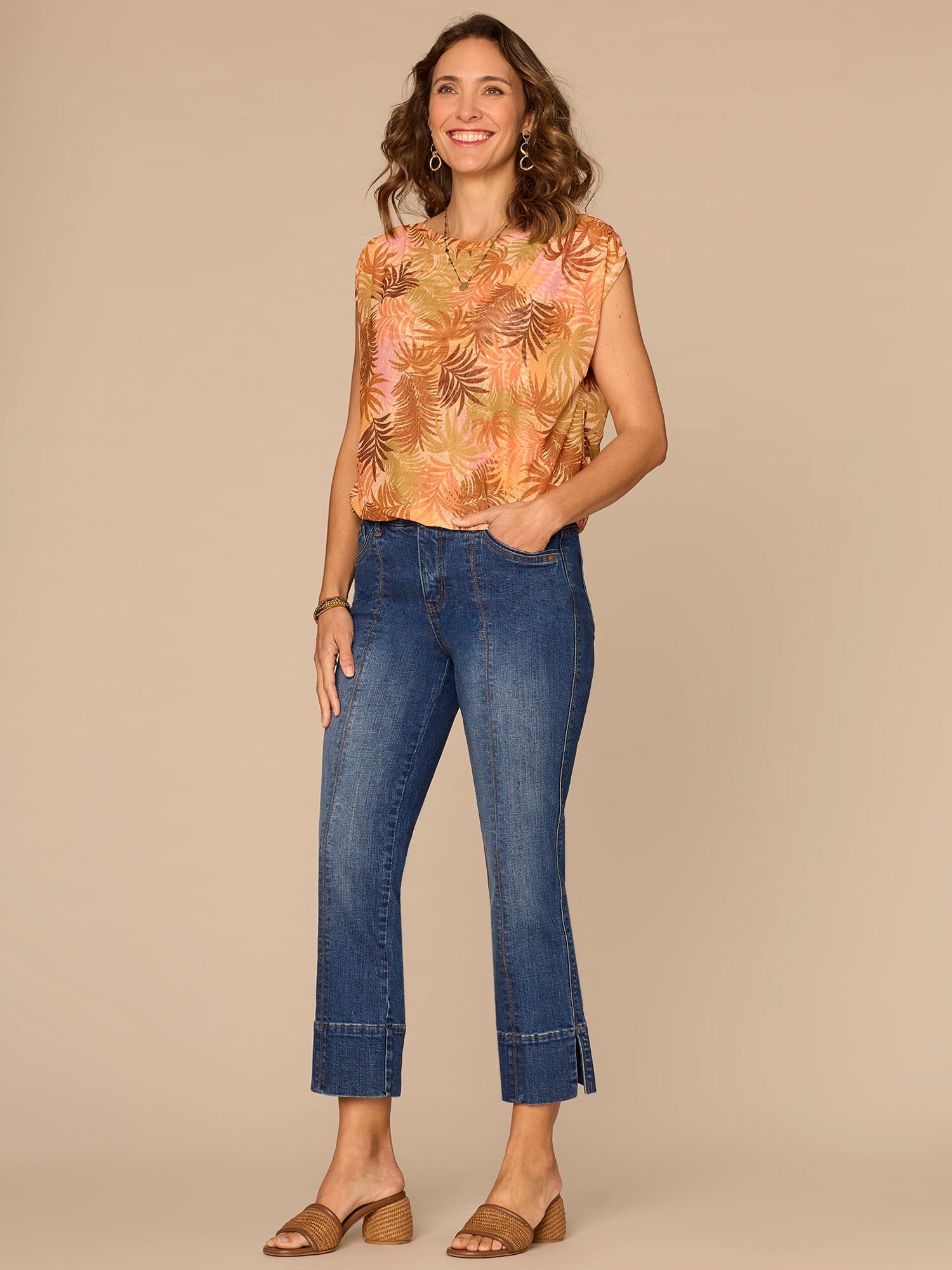 Extended Shoulder Sleeve Boat Neck Printed Bubble Hem Knit Top
