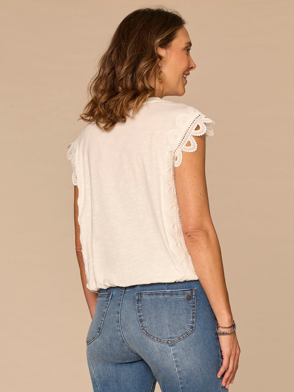 Extended Cap Sleeve Scoop Neck Scallop Trim Bubble Hem Knit Top