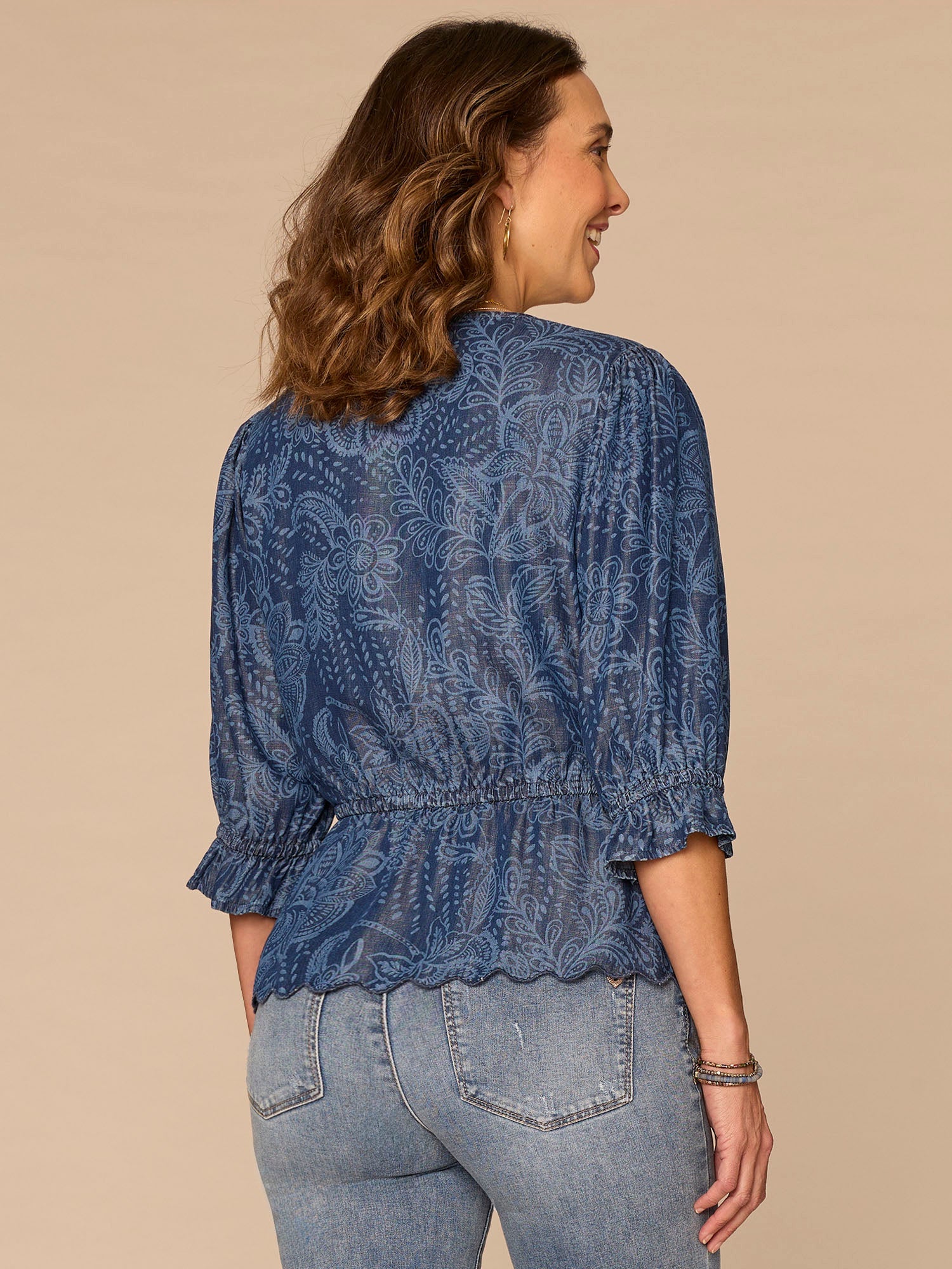 Below Elbow Lantern Sleeve V-Neck Scallop Edge Peplum Woven Top