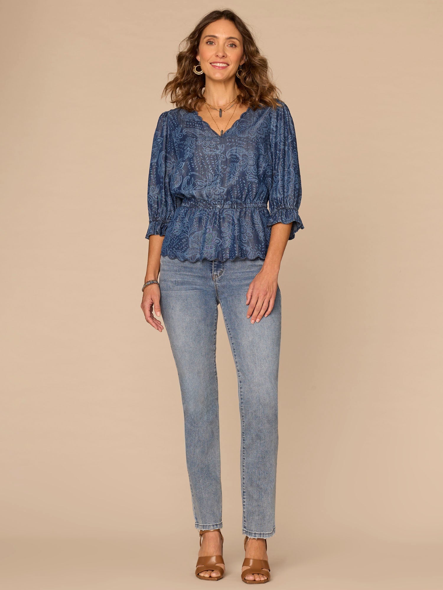 Below Elbow Lantern Sleeve V-Neck Scallop Edge Peplum Woven Top