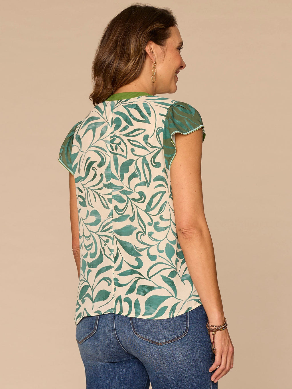 Flutter Cap Sleeve Split V-Neck Pintuck Front Printed Woven Top