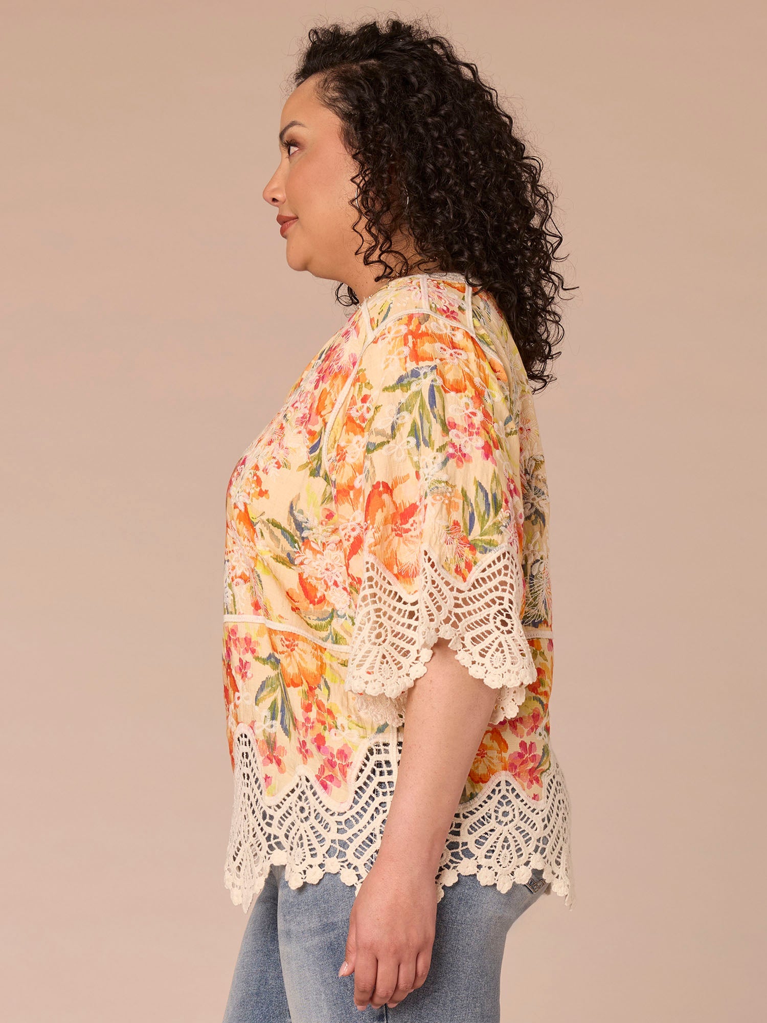 Below Elbow Sleeve V-Notch Neck Scallop Peplum Hem Plus Size Woven Top