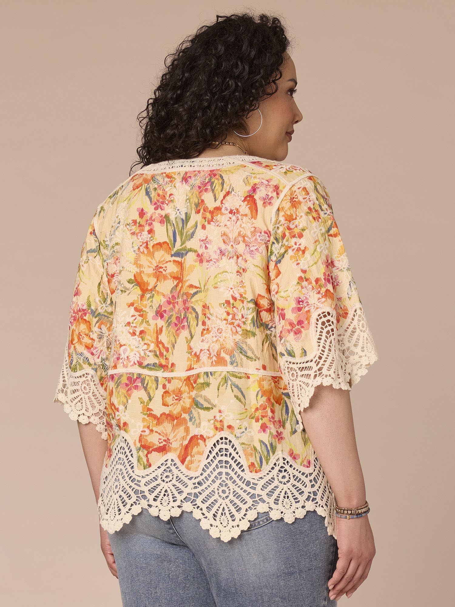 Below Elbow Sleeve V-Notch Neck Scallop Peplum Hem Plus Size Woven Top