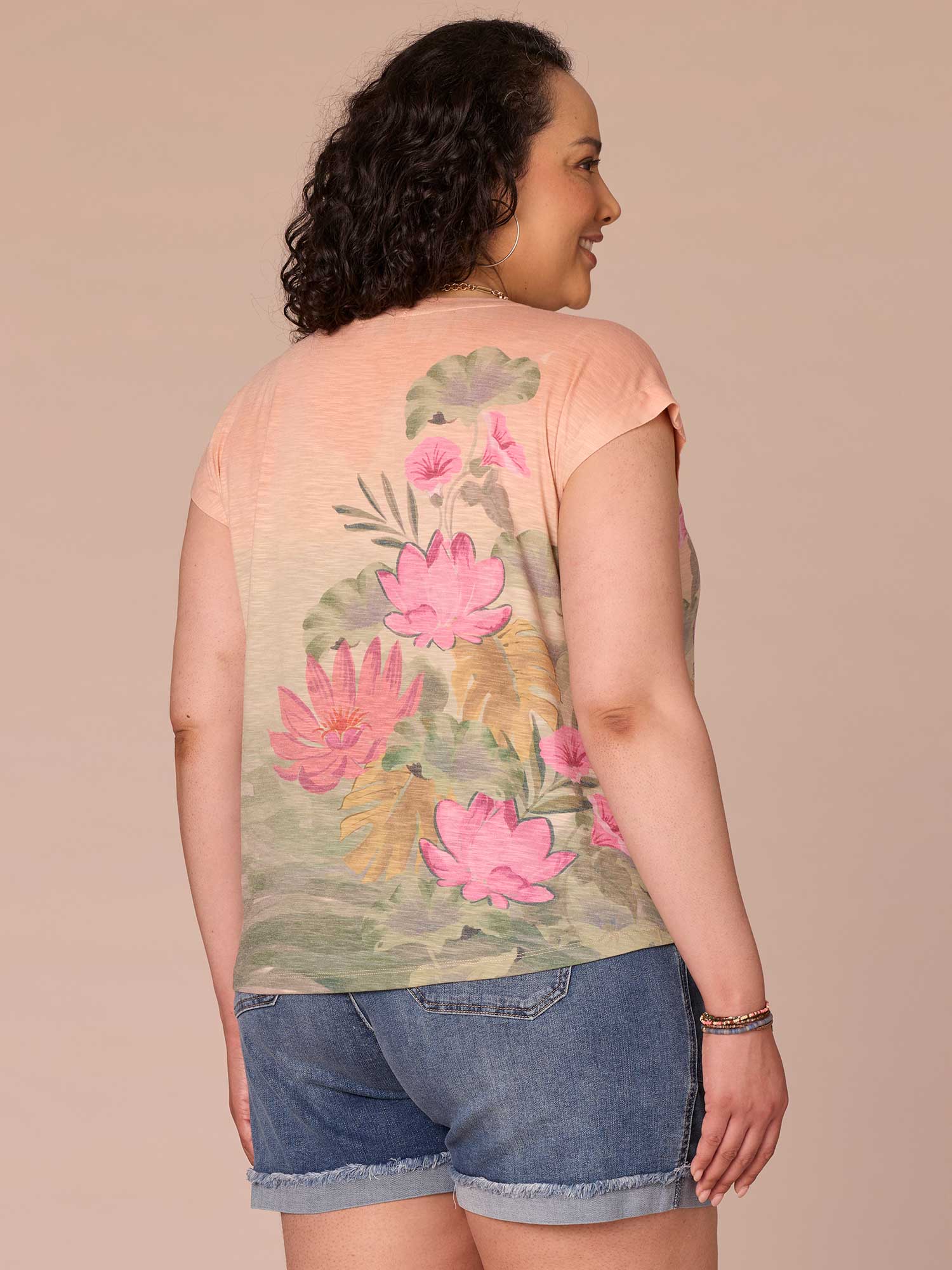 Extended Cap Sleeve Scoop Neck Knot Hem Printed Plus Size Knit Top