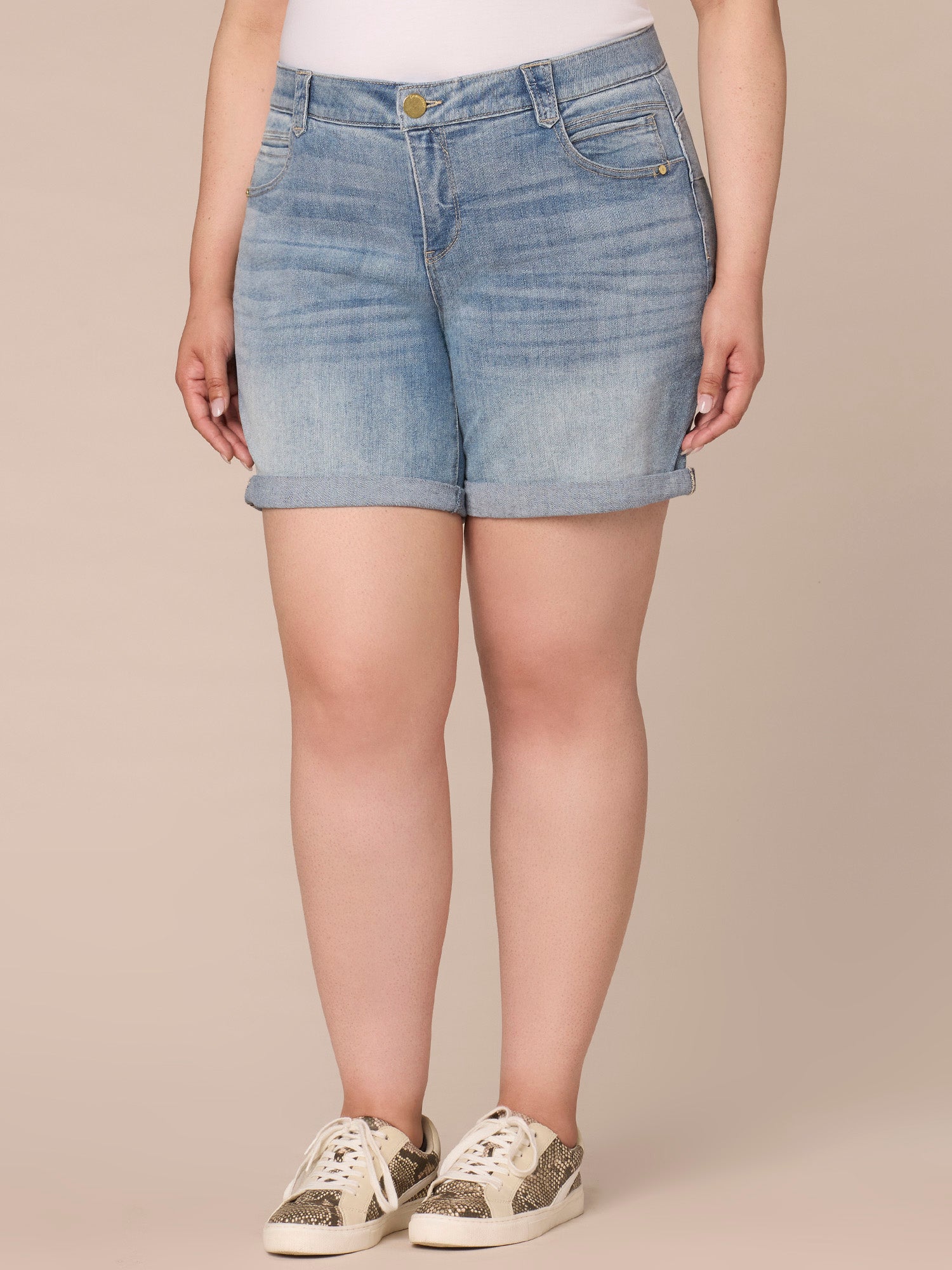 "Ab"solution Mid-Rise 7-Inch Inseam Plus Size Shorts with Roll Cuff