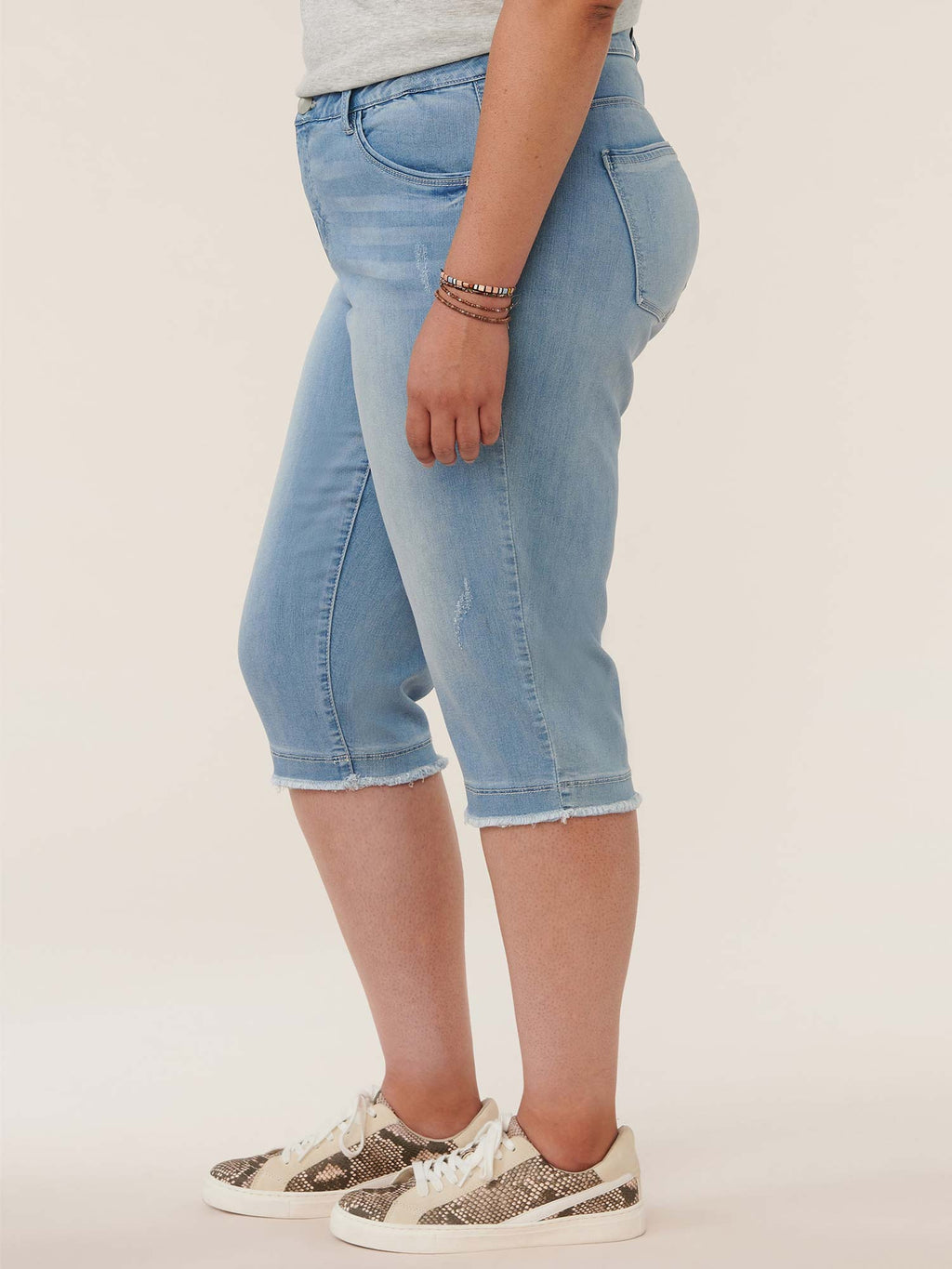 "Ab"solution® Light Blue Denim Fray Hem Plus Skimmer Jeans